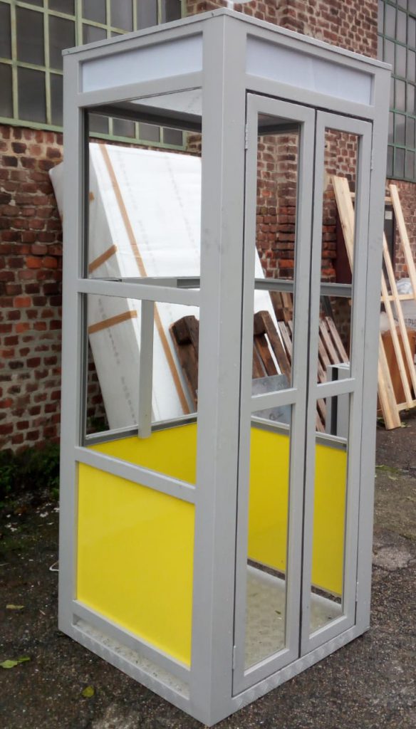 Cabina telefonica anni '50